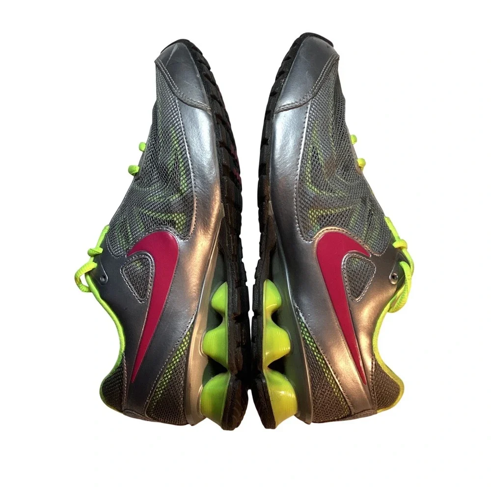 Nike Reax Run 7 Running Shoes Womens 9 Silver Volt Neon Athletic Gym Sneaker